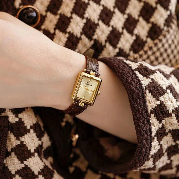 Reloj dorado Lucia