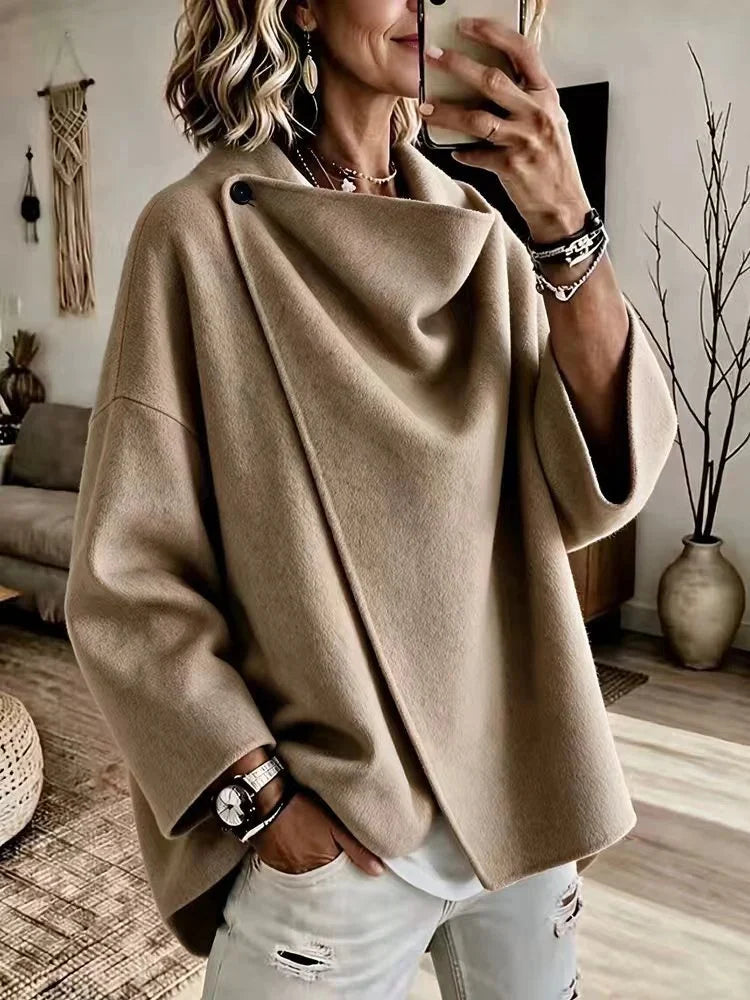 Poncho Asimétrico de Cuello Cruzado con Botón