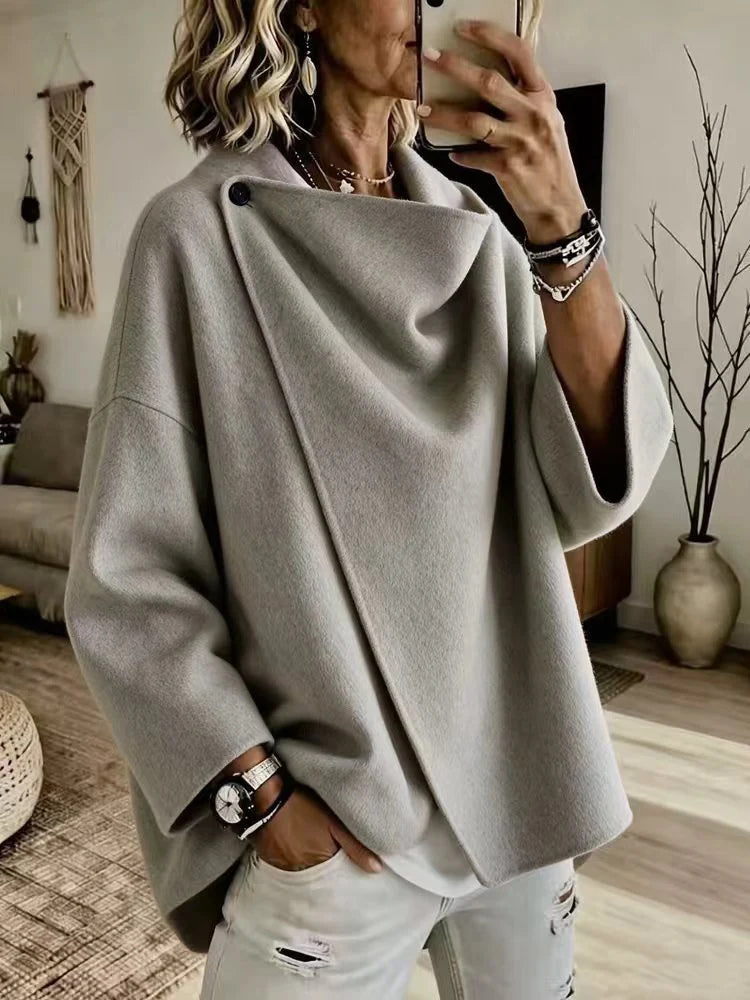 Poncho Asimétrico de Cuello Cruzado con Botón