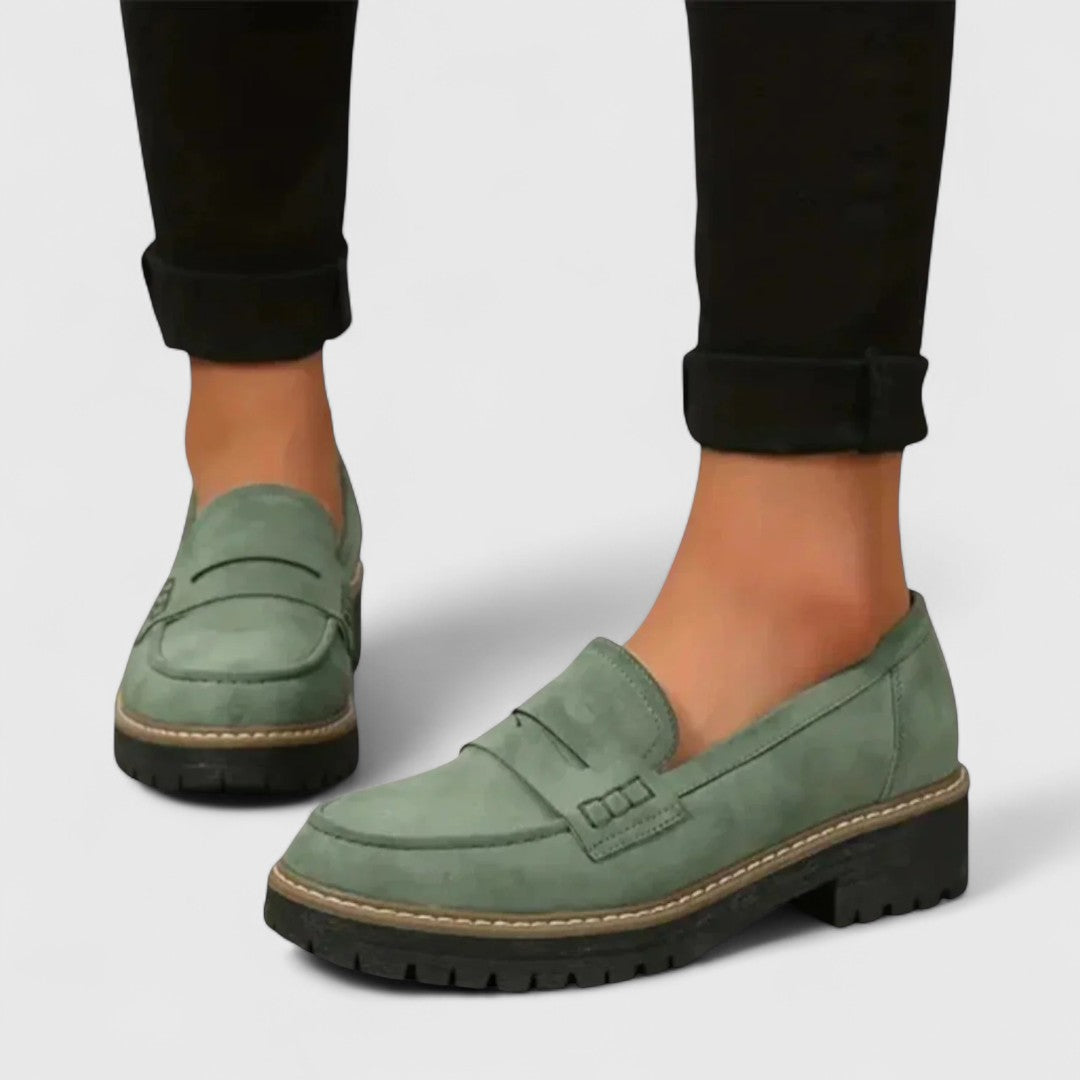 Cayetana – Mocasines sin cordones con suela resistente