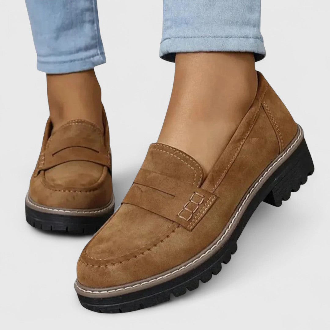 Cayetana – Mocasines sin cordones con suela resistente